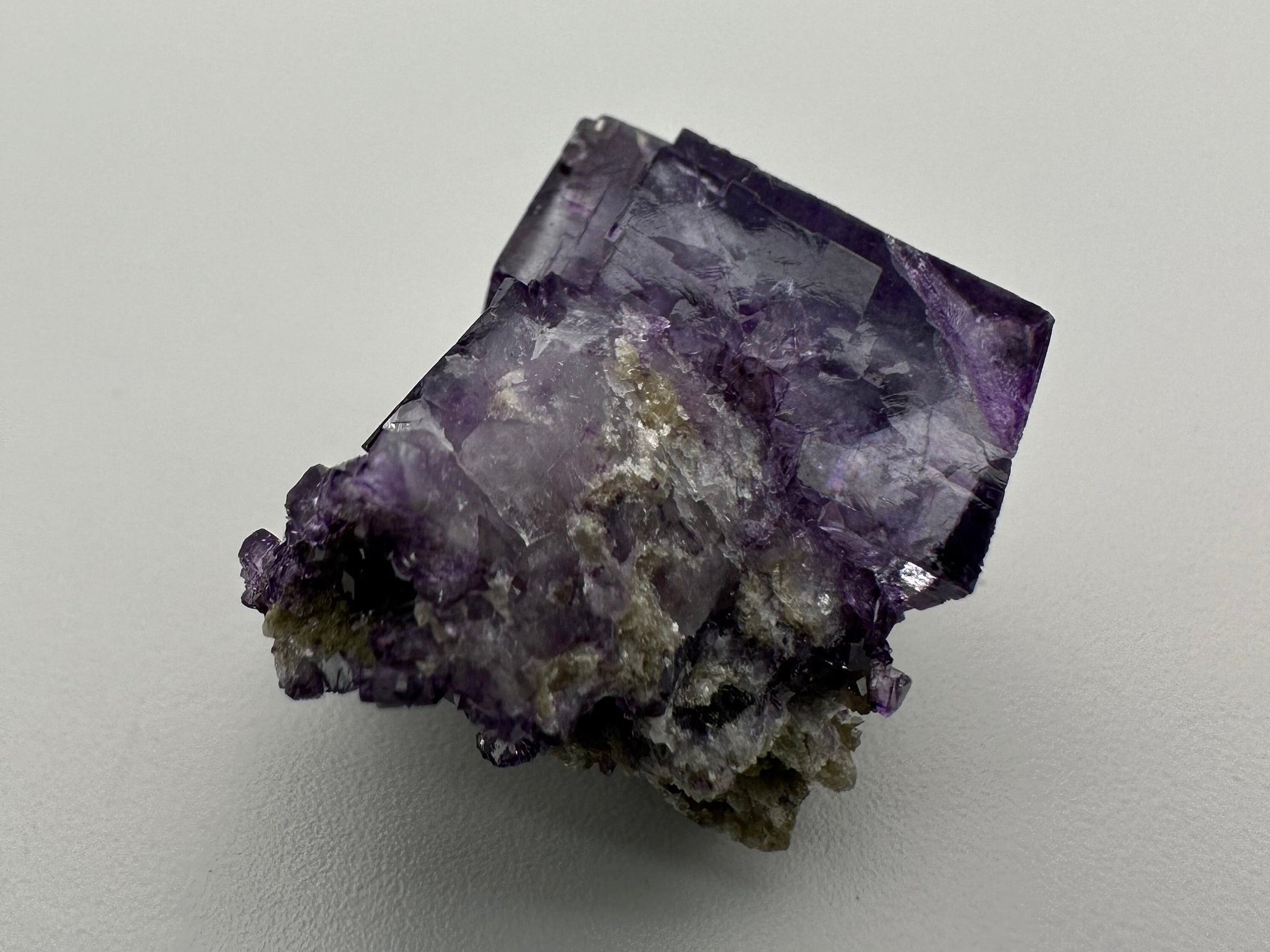 Spectacular Yaogangxian/YGX Fluorite Cube Specimen