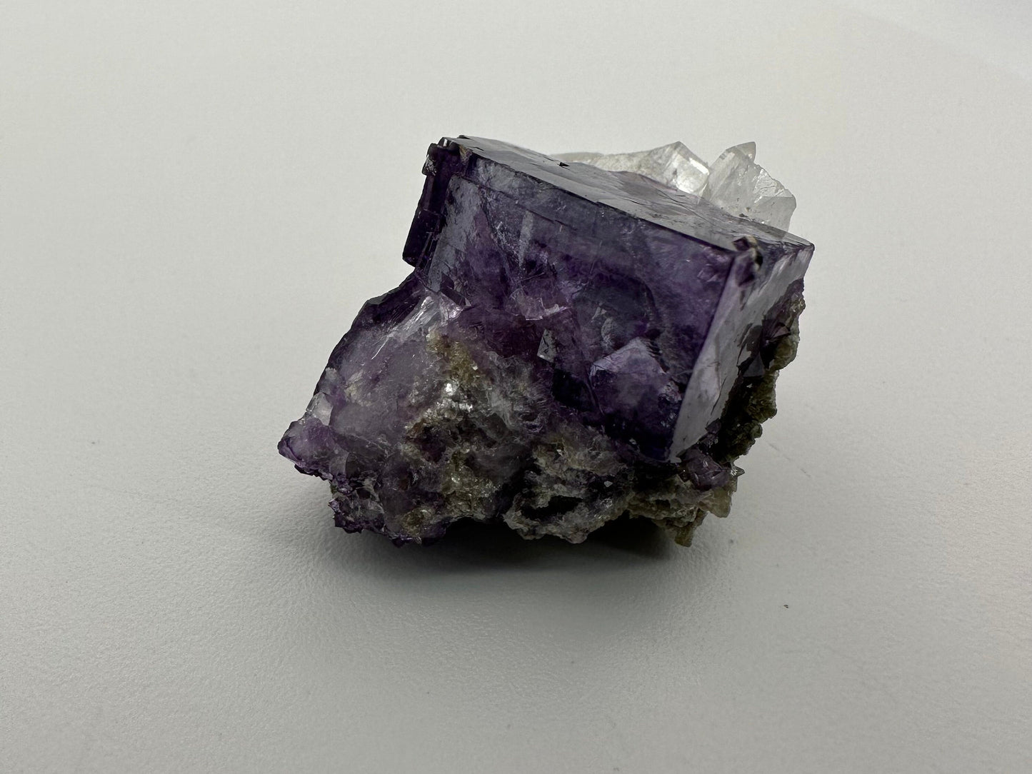 Spectacular Yaogangxian/YGX Fluorite Cube Specimen