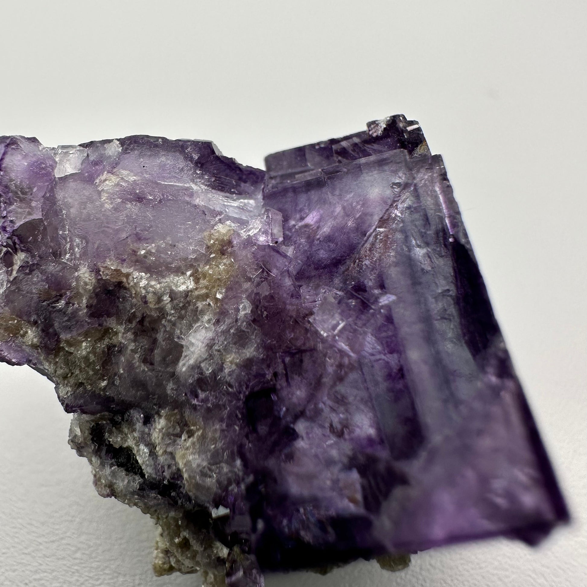 Spectacular Yaogangxian/YGX Fluorite Cube Specimen