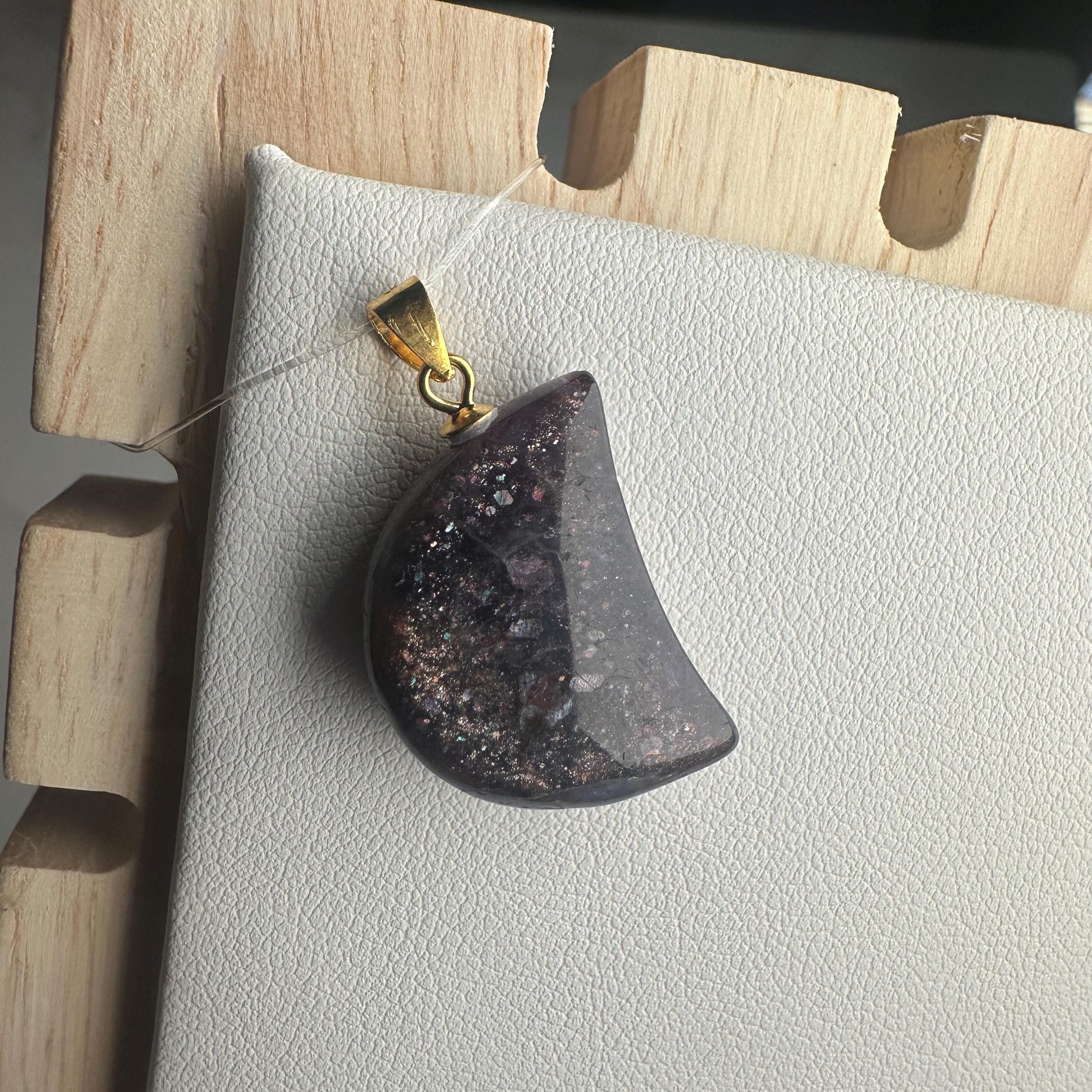 Flashy Sunstone Iolite Moon Pendant | High-Quality Exquisite Crystal Jewelry for Necklace