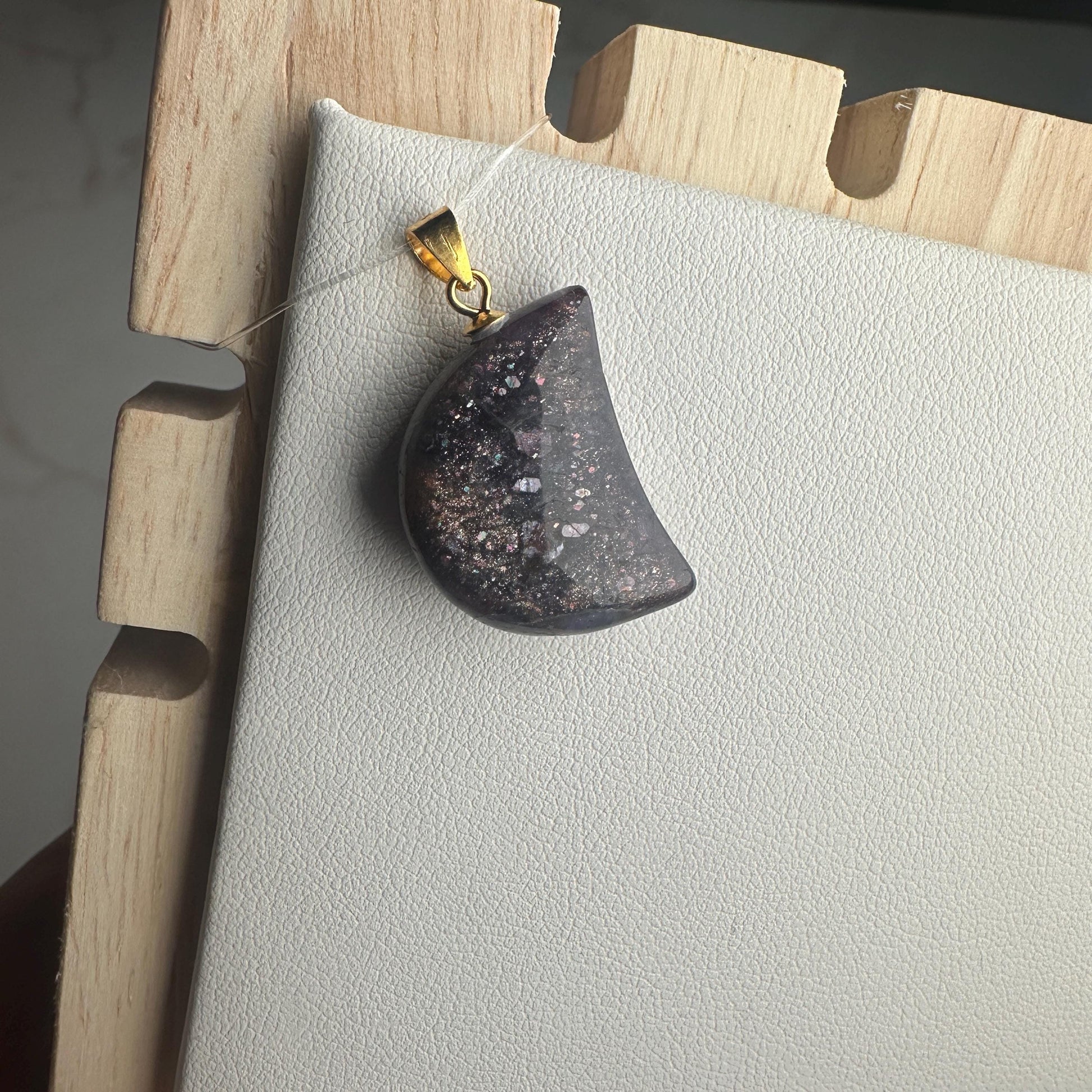 Flashy Sunstone Iolite Moon Pendant | High-Quality Exquisite Crystal Jewelry for Necklace